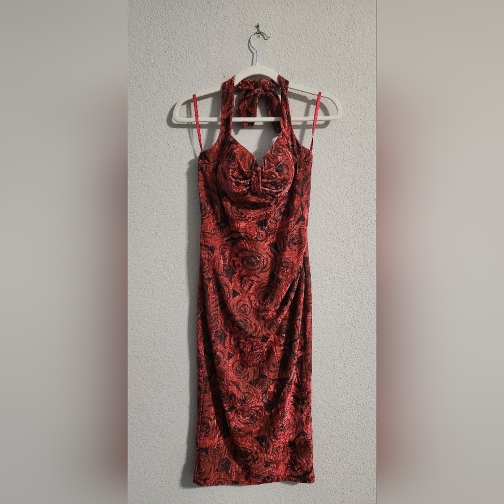 Tatyana NWT Women’s Velvet Glam Red Roses Halter style dress size Large